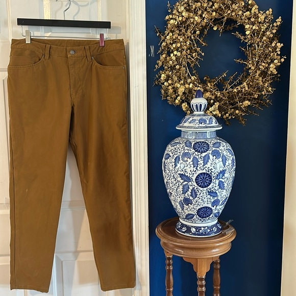 Men’s Lululemon Slim-Tapered Smooth Twill Trouser in Bold Beige Size 34 - Picture 1 of 8